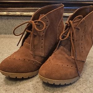 MIA Raphaella Rust Suede Booties- Size 8
